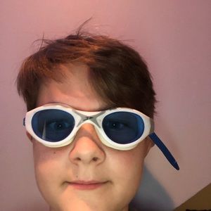 Meet your Posher, Brady